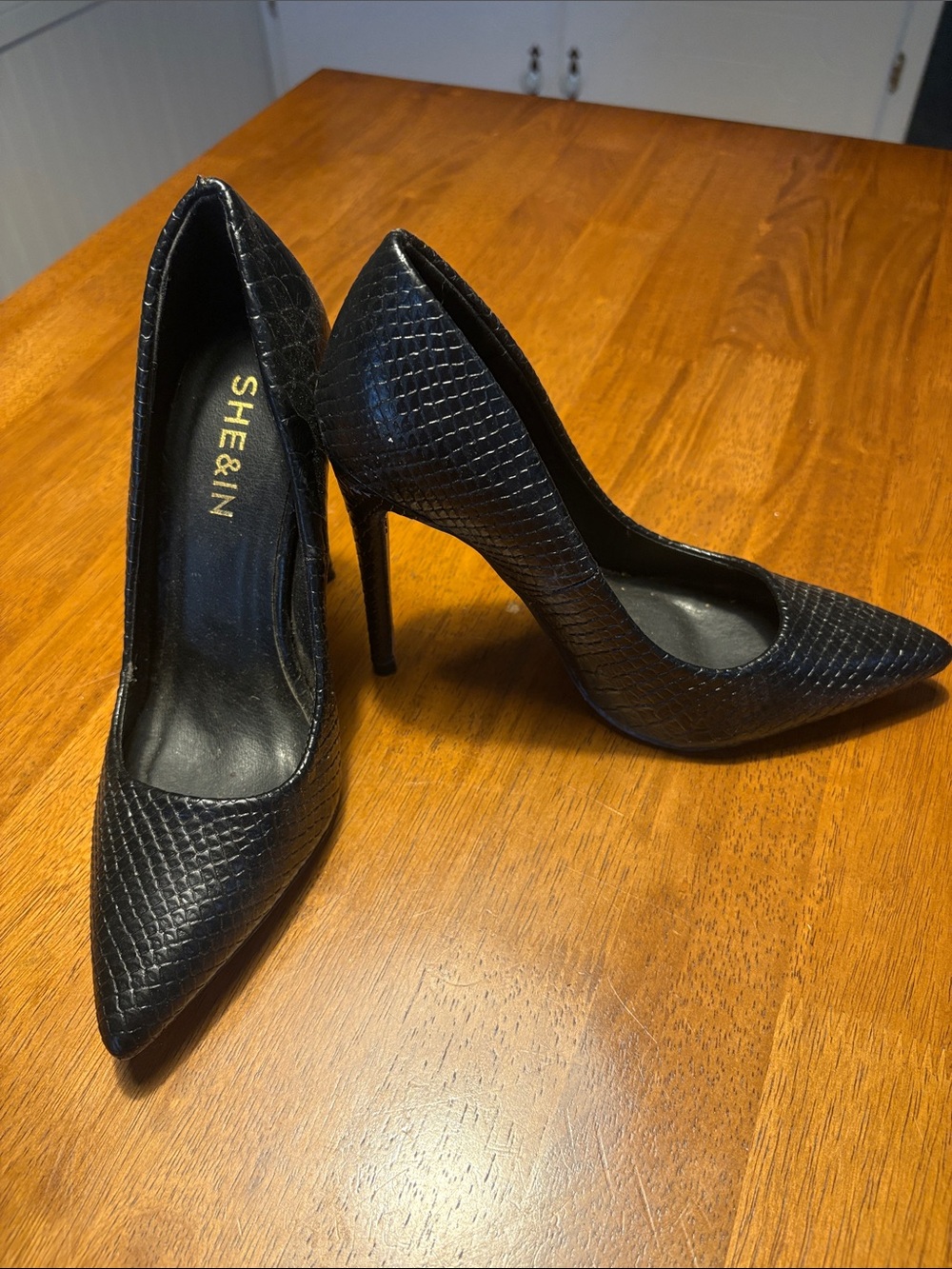 SHEIN Black Pointed Toe Snakeskin Stiletto Heels